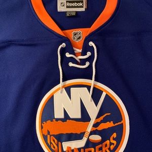 Reebok Women’s NY islanders jersey XL